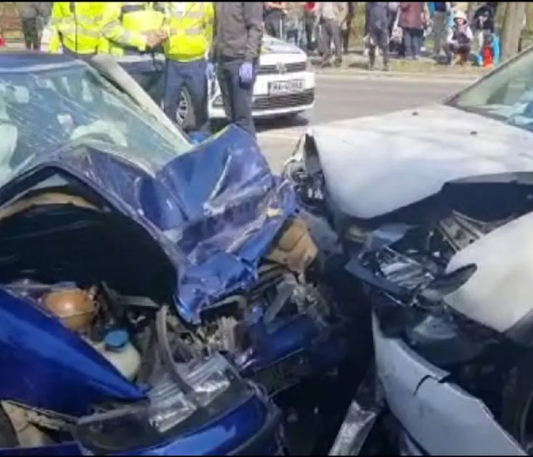 Accident dramatic în Brașov. Sunt șase victime, dintre care două încarcerate