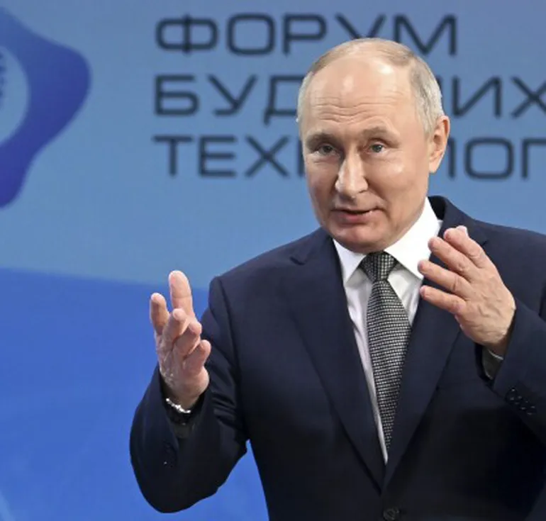 Vladimir Putin a primit moștenire o colecție de artă de două miliarde de dolari! De ce a ales o scriitoare să îi lase președintelui rus averea