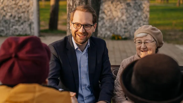 Dominic Fritz, votat președinte al USR. ”Poate că vine timpul ca România să fie condusă nu doar din București”