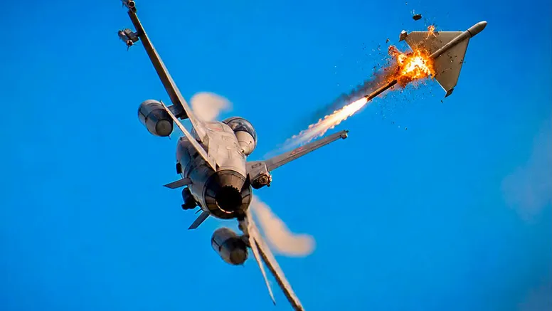 Mesaj RO-Alert, ţintă aeriană, detectată la 20 kilometri est de Galaţi. Două aeronave F-16, ridicate de la sol