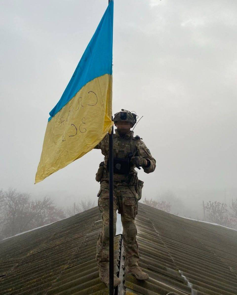 Rușii au părăsit oficial Hersonul, iar militarii Ucrainei au fost primiți cu aplauze de ucraineni. Zelenski „Astăzi este o zi istorică. Ucraina își întoarce întotdeauna a ei”