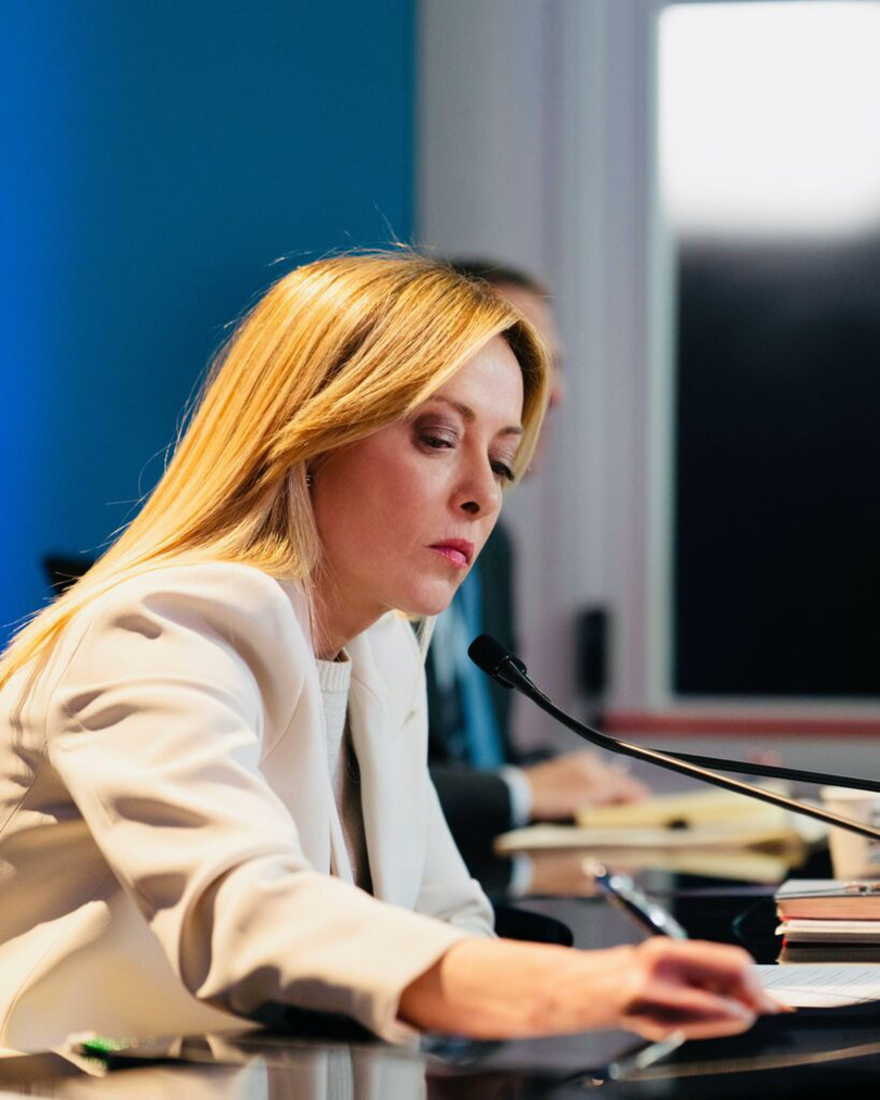 Ceea ce, în esență, este un scrutin privind o schimbare tehnică și complexă s-a transformat într-un vot de încredere de facto asupra guvernului Meloni, înainte de alegerile generale din 2027 - The Guardian.