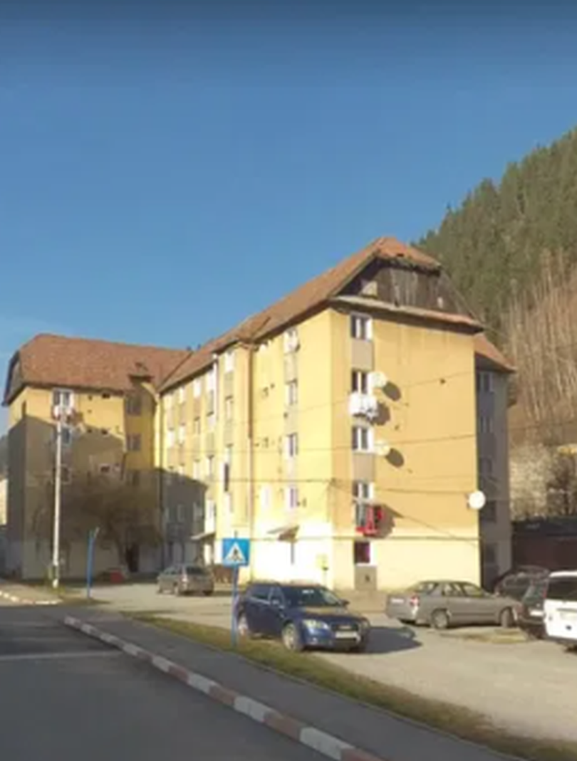 Un apartament de 2 camere a fost scos la vânzare pentru 6.000 de euro