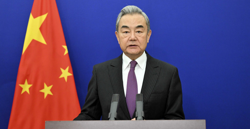 Ministrul chinez al afacerilor externe, Wang Yi, a descris utilizarea nediscriminatorie a forței drept „inacceptabilă”, în special „împotriva civililor nevinovați sau a unor ținte non-militare”.