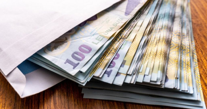 CES recomandă implementarea salariului minim european în România
