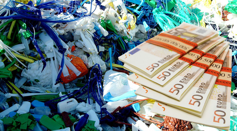 România plăteşte aproape 200 de milioane de euro pe an către Uniunea Europeană pentru ambalajele de plastic pe care nu le reciclează
