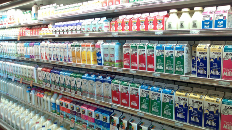 Se schimbă modul de aranjare la raft al produselor lactate/ sursa foto: economica.net