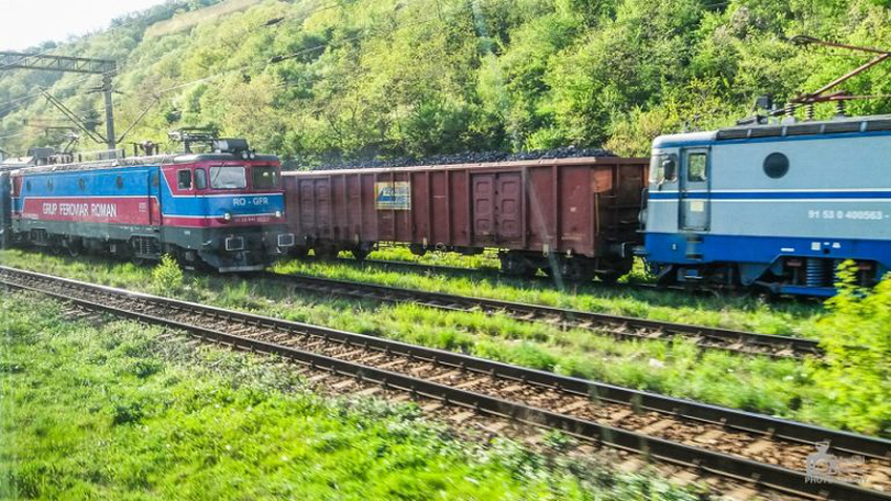 Modernizarea pe căile ferate Brașov-Sighișoara se amână la nesfărșit! Asociaţia Pro Infrastructură: „Guvernul are ochi doar pentru drumuri”
