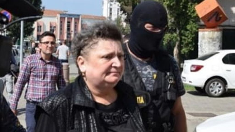 Elena Meteșan scapă de închisoare, după ce a furat banii din conturile de depozitare ale clienților CEC Bank