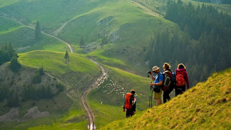 turiști în România