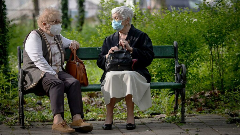 Creşterea vârstei de pensionare pentru femei se amână