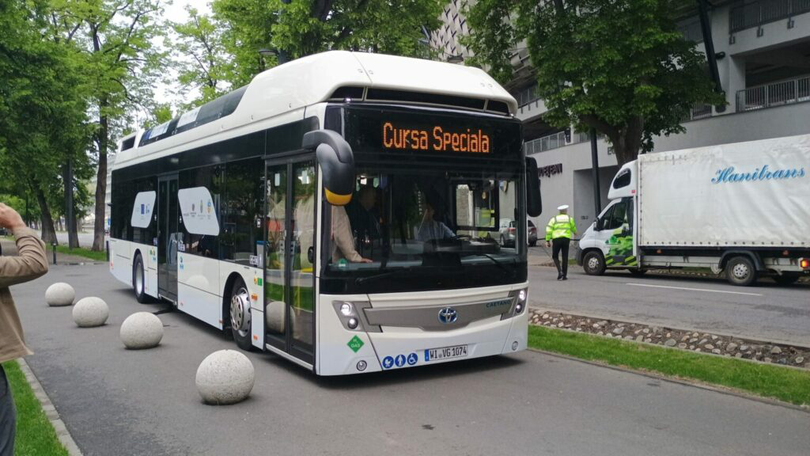 primul autobuz cu hidrogen