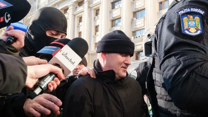 Alături de Horațiu Potra, în dosar sunt judecați și alți 20 de membri ai grupării sale, precum și fostul candidat la alegerile prezidențiale Călin Georgescu.