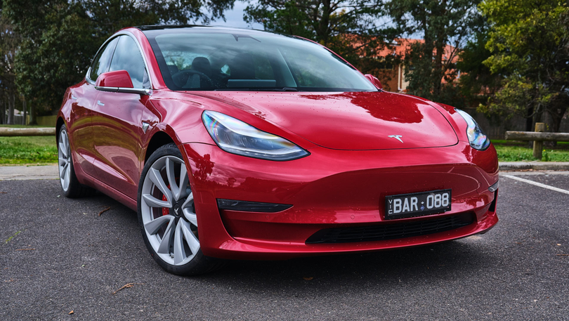 Tesla pregătește noi surprize! Compania ar urma să dezvolte o versiune nouă a automobilului Model 3