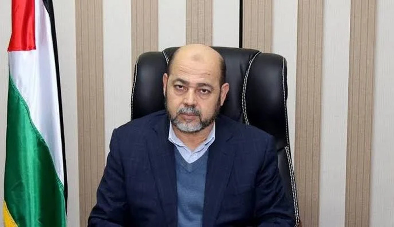 Propunerea lui Trump „nu poate fi implementată fără negocieri,” a declarat Mousa Abu Marzouk, oficial de rang înalt Hamas, aflat în afara Gaza, pentru postul Al Jazeera.