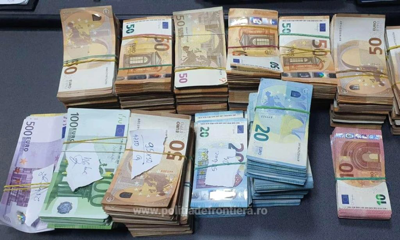 Un ucrainean a încercat să intre in România cu 300.000 cash într-o geantă! Vameșii au fost șocați și i-au confiscat toți banii!