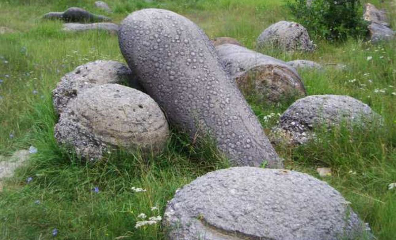 pietrele vii, atracția din Vâlcea