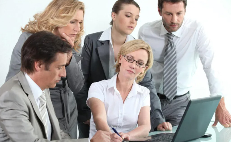 Proiect adoptat de Senat prin care să se ofere 2 zile libere pentru profesori, elevi și studenți pentru investigații medicale