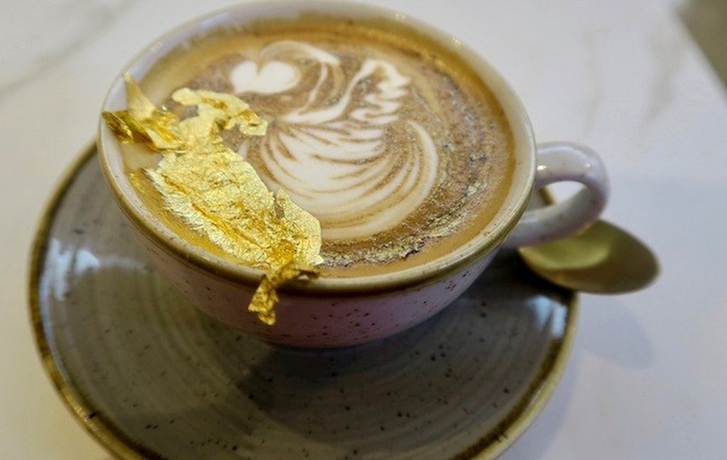 Cafea cu foiță de aur