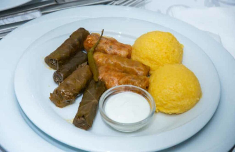 Cât timp pot fi ținute sarmalele în congelator