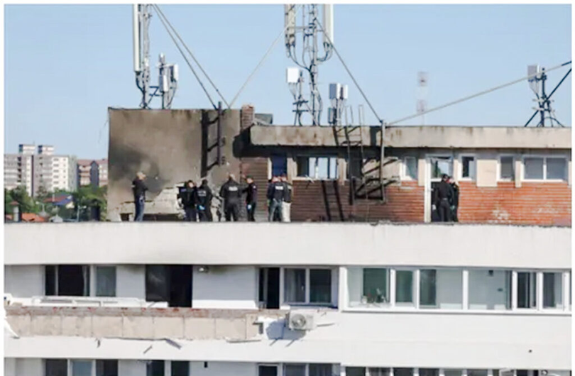 O dronă rusească s-a prăbușit pe acoperișul unui bloc de locuințe din Galați, în apropierea granițelor României cu Republica Moldova și Ucraina.