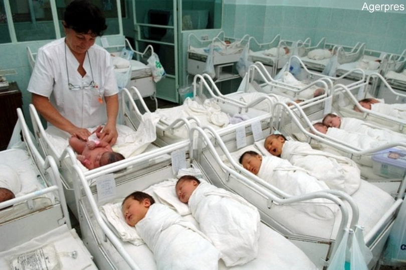 Scade procentul de natalitate în România/ sursa foto: bistritabusiness.ro