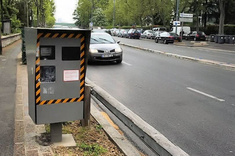 Radarele fixe, din nou în România. Ce vor păți românii care încalcă regulile