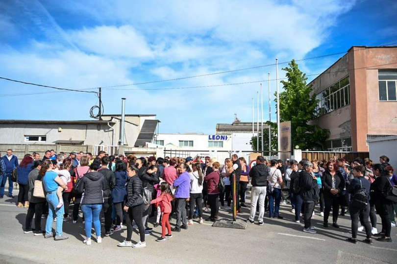 Protest la fabrica Leoni din Luduș