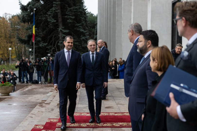 Relațiile economice dintre cele două țări reprezintă un alt punct important al cooperării bilaterale.