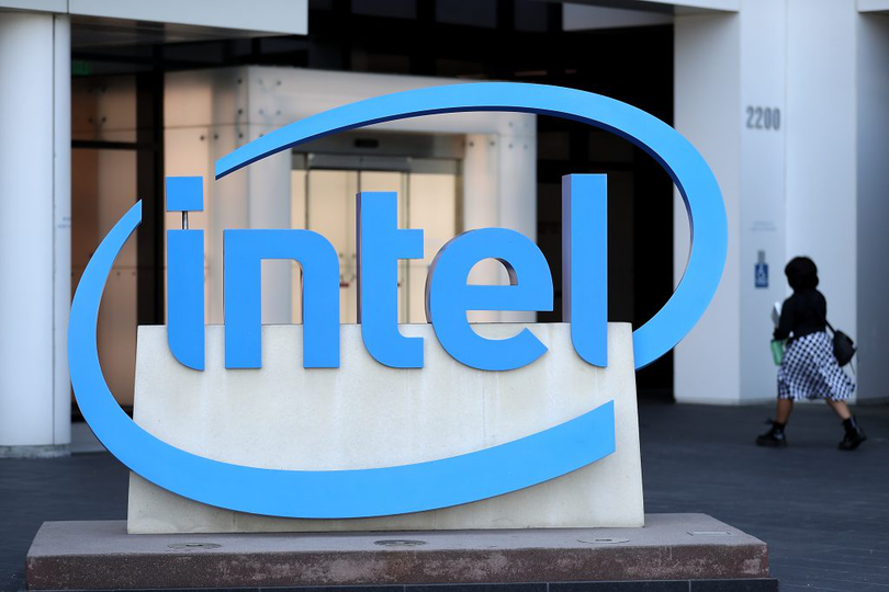 Intel plănuieşte să reducă masiv numărul angajaţilor