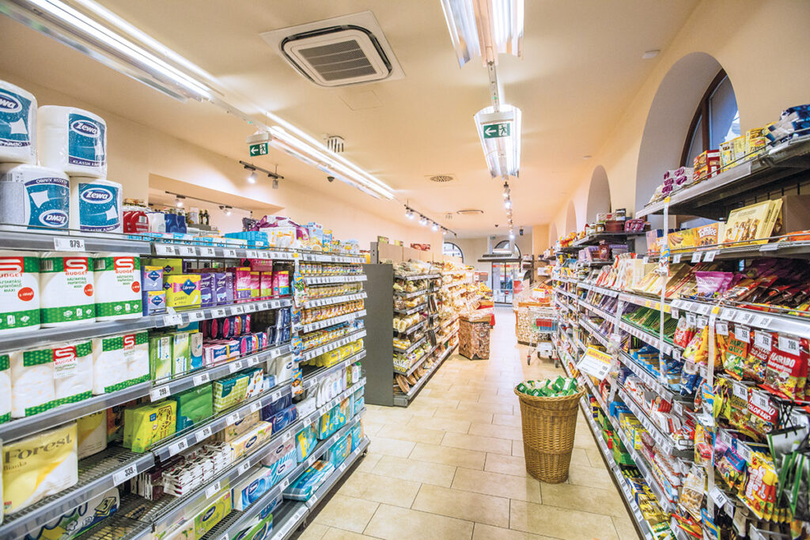 Guvernul Ungariei, măsuri anti-criză: promoţii de 10% obligatorii în supermarketuri