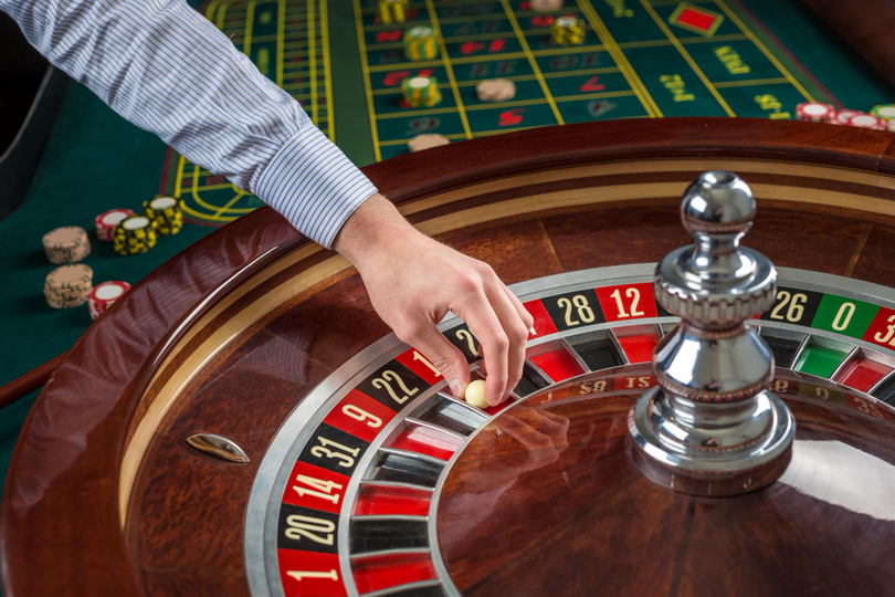 Cine a inventat ruleta? Popularul joc de noroc, creat de un cercetător care a vrut să sfideze legile fizicii. Foto: Freepik