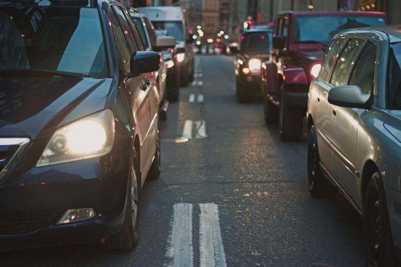 Mașini cu combustie internă în trafic