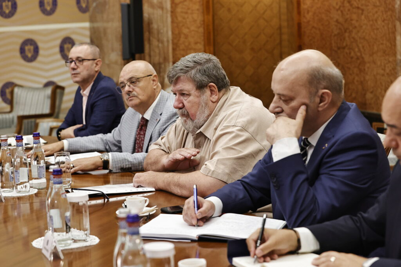 Ilie Bolojan s-a întâlnit cu sindicatele