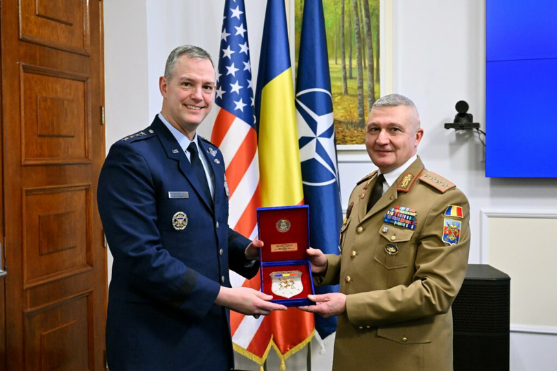 „Vizita generalului Grynkewich reflectă atenția deosebită pe care NATO o acordă României și consolidării posturii de descurajare și apărare în sud-estul teritoriului aliat.” - Șeful Statului Major al Armatei, Gheorghiță Vlad.