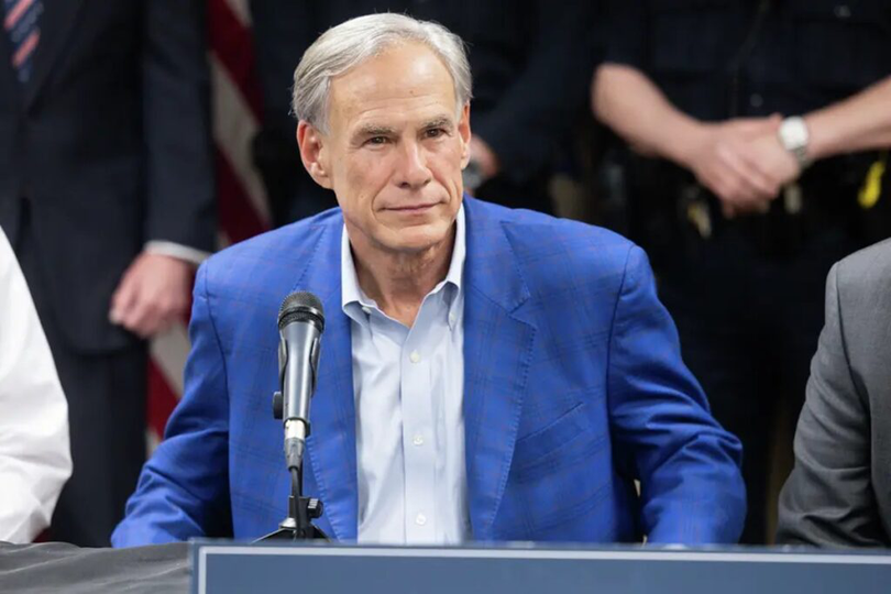 Guvernatorul republican aflat la al treilea mandat, care a câștigat în 2022 cu aproximativ 11 puncte procentuale, Greg Abbott a fost la rândul său prins în turbulențele politice naționale.
