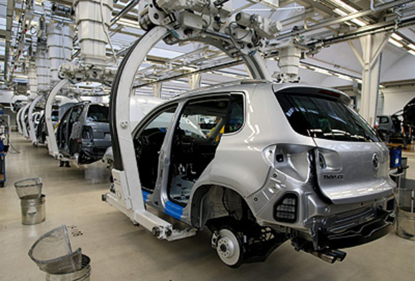 Lipsa de semiconductori a făcut ca 4,5 milioane de autovehicule să nu poată fi asambate în 2022 la nivel mondial