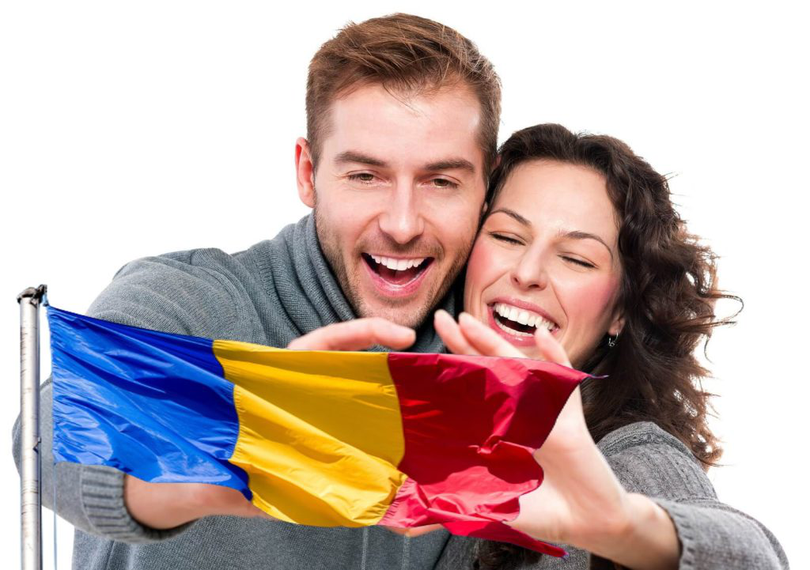 Străinii căsătoriți cu români au undă verde la cetățenie, chiar dacă nu locuiesc în România