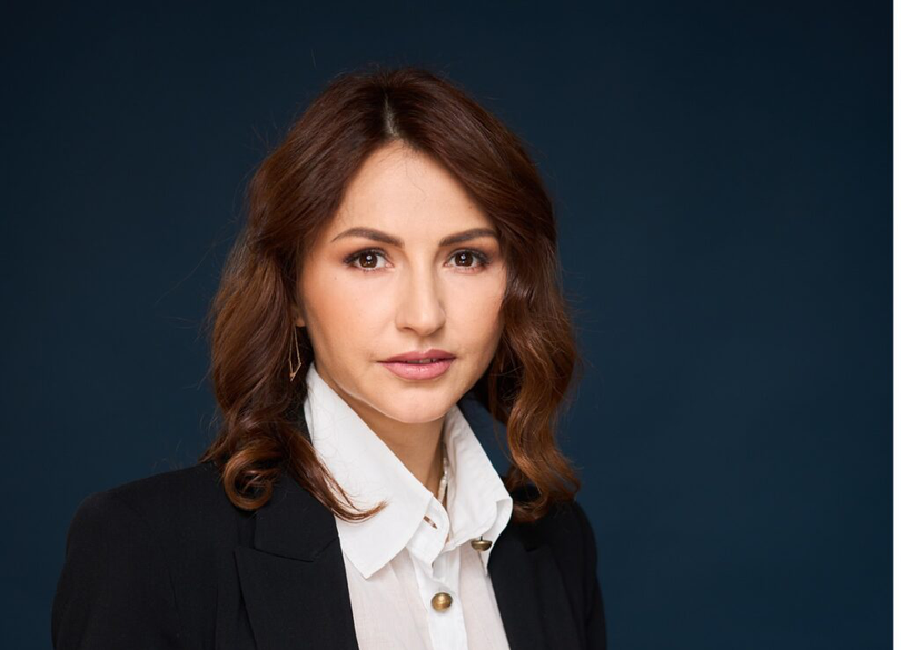 Sub reglementarea NIS2, securitatea cibernetică nu mai poate fi tratată ca o responsabilitate exclusiv tehnică. Este prea importantă pentru a fi delegată complet și prea complexă pentru a fi gestionată fără expertiză IT -Cristiana Deca, Expert Guvernanță Cibernetică, CEO & Cofondator Decalex.