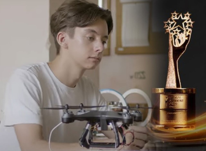 Ingenioasa dronă i-a adus adolescentului un premiu mult râvnit