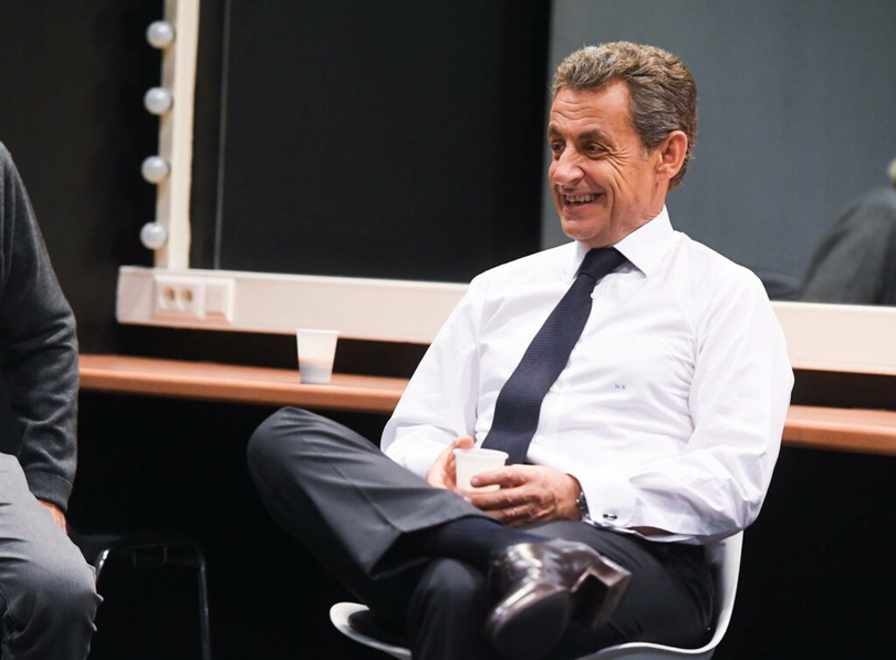 „Nu mi-e frică de închisoare. Îmi voi ține capul sus, chiar și în fața porților La Santé”, a spus Sarkozy într-un interviu acordat publicației La Tribune Dimanche. „Voi lupta până la capăt.”