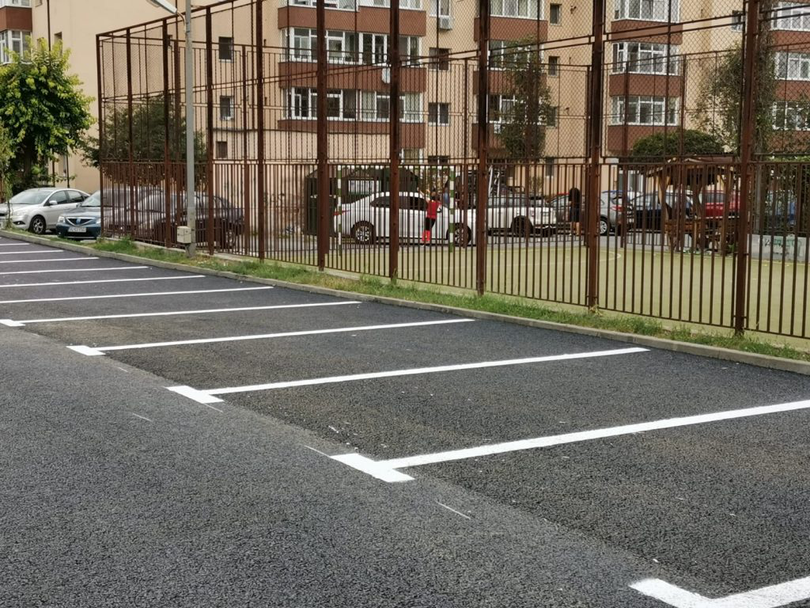 Psesorii locurilor de parcare de reședință din Sectorul 3 primesc QR coduri!