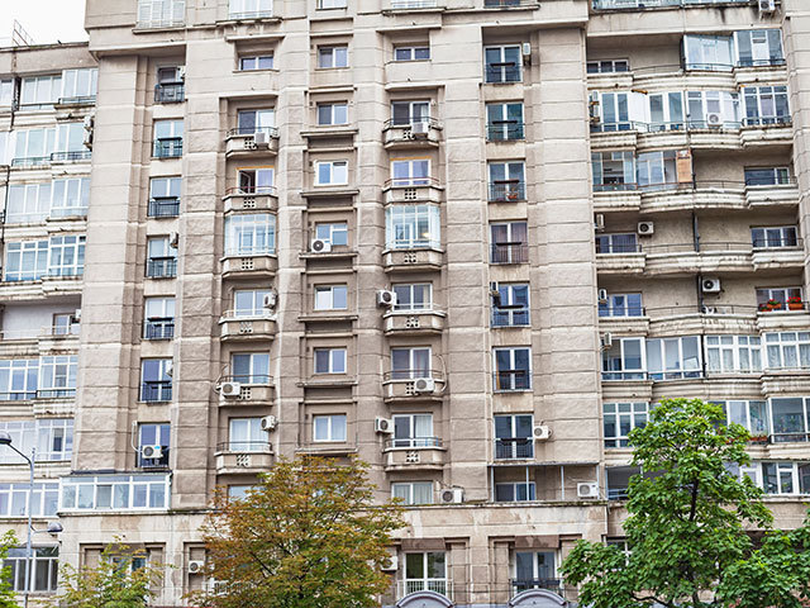 Românii renunță să-și mai cumpere case din cauza prețurilor exorbitante. Chiriile au devenit varianta cea mai bună / sursa foto: businessmagazin.ro