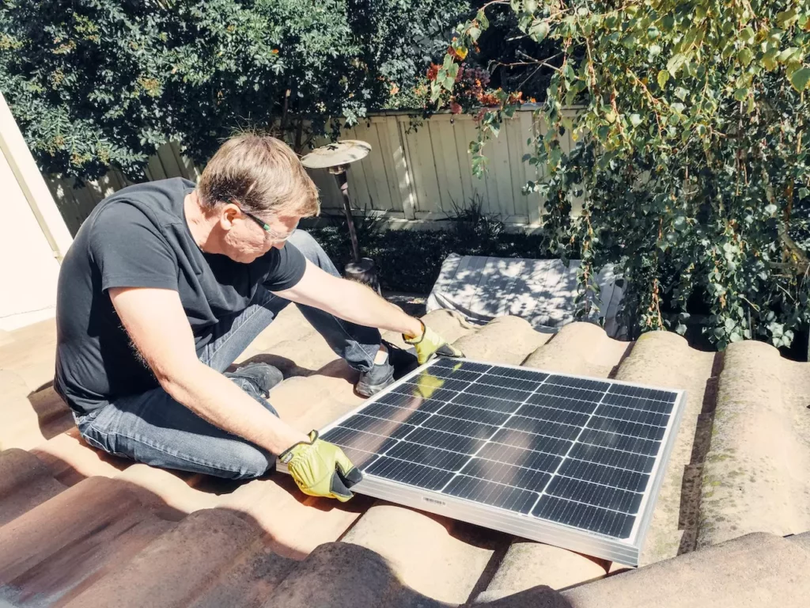 doritorii pot primi 25.000 de lei pentru panouri solare