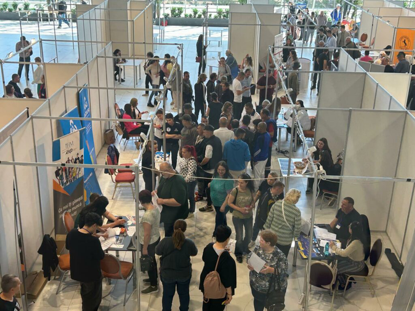 Târg de locuri de muncă pentru elevi și studenți