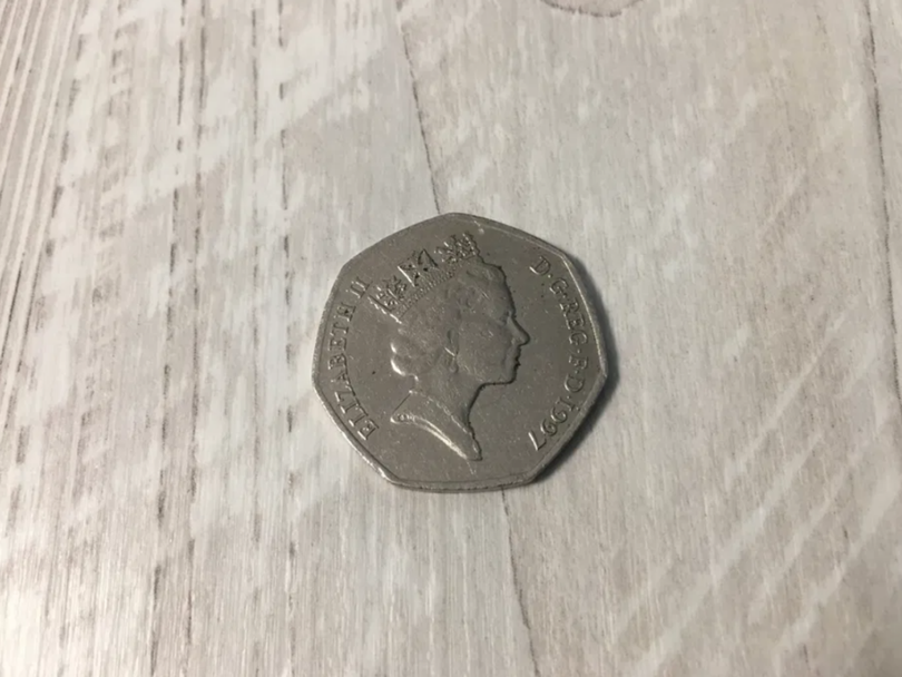 Moneda scoasă la vânzare