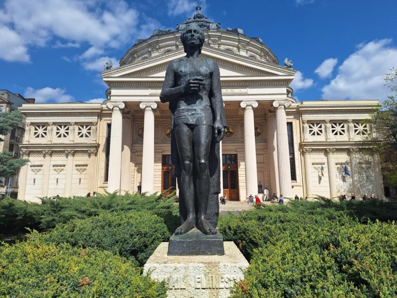 15 ianuarie – Ziua Culturii Naționale. Astăzi se împlinesc 176 de ani de la nașterea lui Mihai Eminescu, poetul național al României.