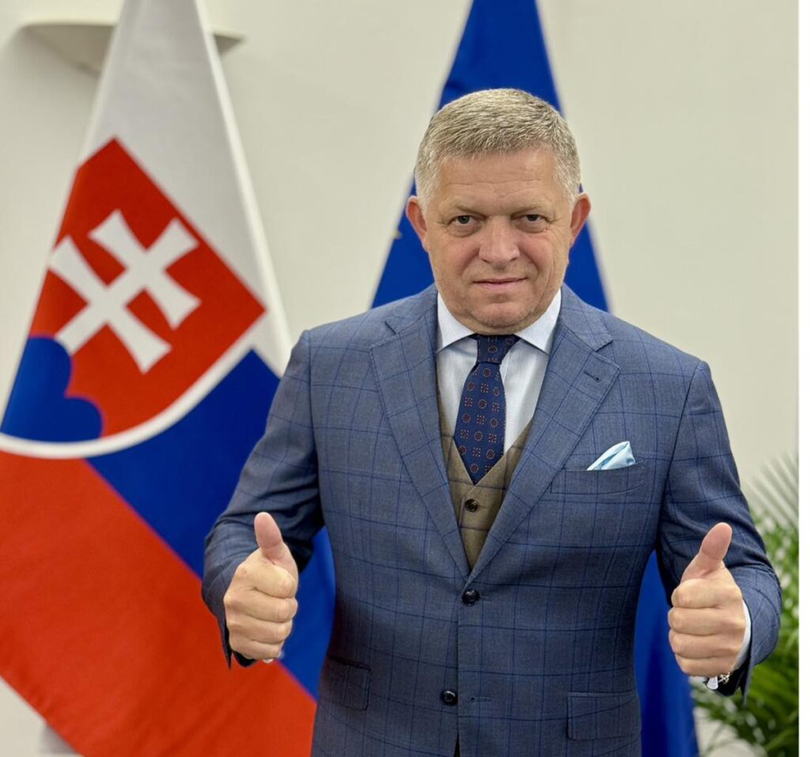 Fico, o figură controversată atât în Slovacia, cât și pe plan internațional, a revenit la putere în 2023, după ce partidul său de stânga, Smer („Direcția”), a câștigat alegerile parlamentare cu un discurs pro-rus și antiamerican.