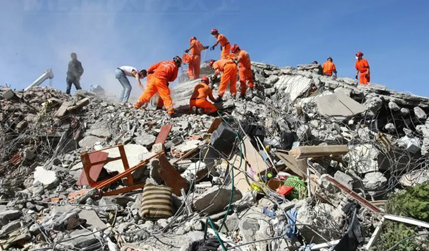 Bilanţul cutremurului din Turcia: cel puţin 570 de morţi şi 2.500 de răniţi