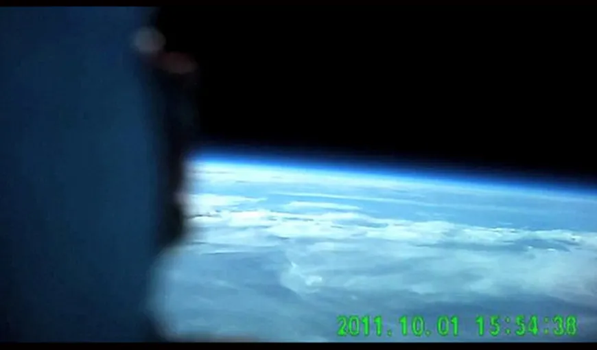 Imagini uluitoare: cum se vede Tamisa din stratosferă VIDEO
